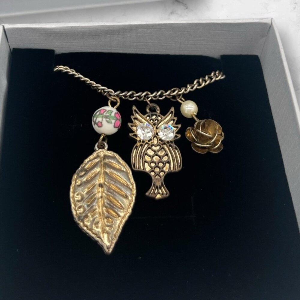 VTG Gold Tone Owl, leaf & Rose Charms Necklace & Chain Rhinestone Eyes 12" W/box